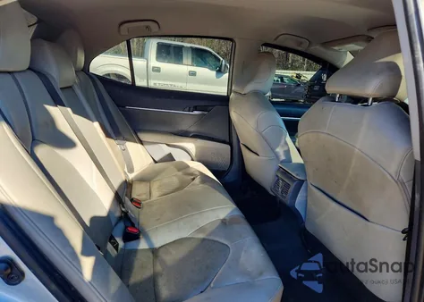 2022 Toyota Camry Xle z USA, uszkodzony, nr VIN 4T1F11AK6NU038874